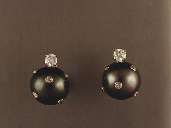 black pearl earrings